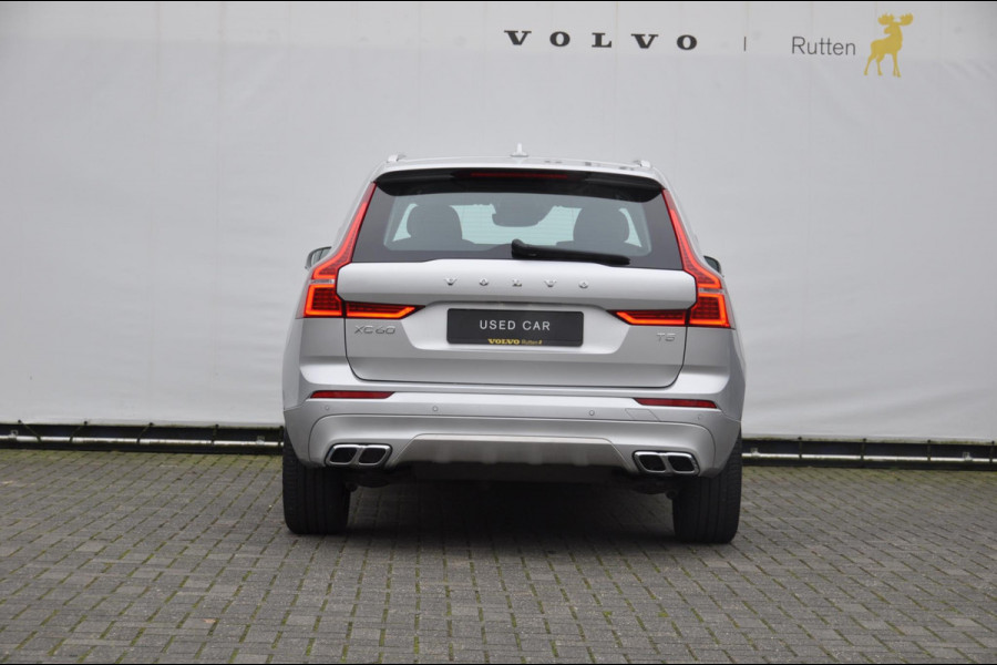 Volvo XC60 2.0 T5 Momentum / Semi-elektrisch inklapbare trekhaak / Apple carplay / Cruise control / Parkeersensoren achter / Lederen bekleding / Elektrische achterklep /