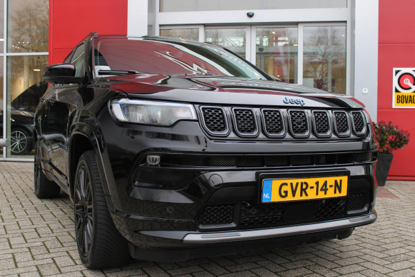 Jeep Compass 4xe SUMMIT 240PK PHEV AUTOMAAT | NAVIGATIE 10,25 "TOUCHSCREEN | APPLE CARPLAY/ANDROID AUTO | 360° CAMERA | DAB+ RADIO | CLIMATE CONTROL | 19"GLOSS BLACK LICHTMETALEN VELGEN | ADAPTIVE / CRUISE CONTROL | DIGITAAL INSTRUMENTENPANEEL | LEDEREN BEKLEDING | STOELVERWARMING / STOELKOELING | ELEKTRISCH VERSTELBARE BESTUURDERSSTOEL MET GEHEUGEN / BIJRIJDERSTOEL ELEKTRISCH VERSTELBAAR | ELEKTRISCH BEDIENBARE ACHTERKLEP | FULL LED KOPLAMPEN | LED MISTLAMPEN / BOCHTVERLICHTING | KEYLESS ENTRY & START | DRAADLOOS LADEN | DRAADLOOS APPLE CARPLAY |