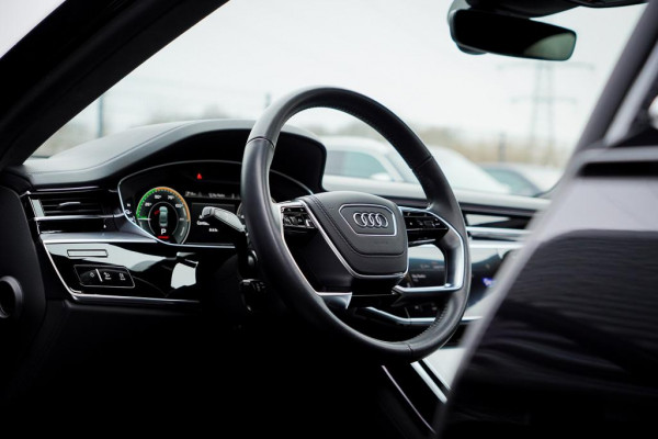 Audi A8 60 TFSI e quattro Pro Line Plus / Pano / Massage / 4wielsturing / Nachtzicht