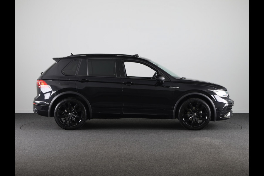 Volkswagen Tiguan 1.5 TSI R-Line Business+ 150PK | Automaat (DSG) | Panoramadak | Camera | 20 Inch | Black Edition