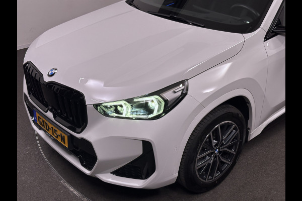 BMW X1 sDrive20i M Sport | Adaptive Cruise | Head Up | Alcantara Sportstoelen | Live Cockpit 360 Camera | Memory