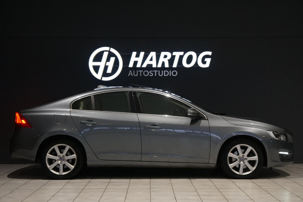 Volvo S60 2.0 T5 Summum 245PK + SCHUIFDAK / AFN. TREKHAAK / LEDER /