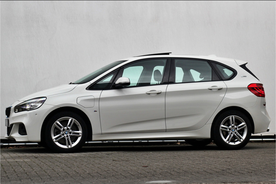 BMW 2 Serie Active Tourer 225xe iPerformance High Executive | M-sport | Pano | Camera | LED | Nwe. Accu