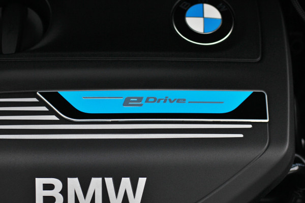 BMW 2 Serie Active Tourer 225xe iPerformance High Executive | M-sport | Pano | Camera | LED | Nwe. Accu