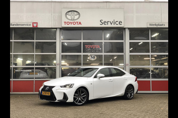 Lexus IS 300h 223pk F Sport Line | Premium Navigatie, Leer, Geheugenfunctie, Stoelventilatie, Parkeersensoren, Adaptive cruise control