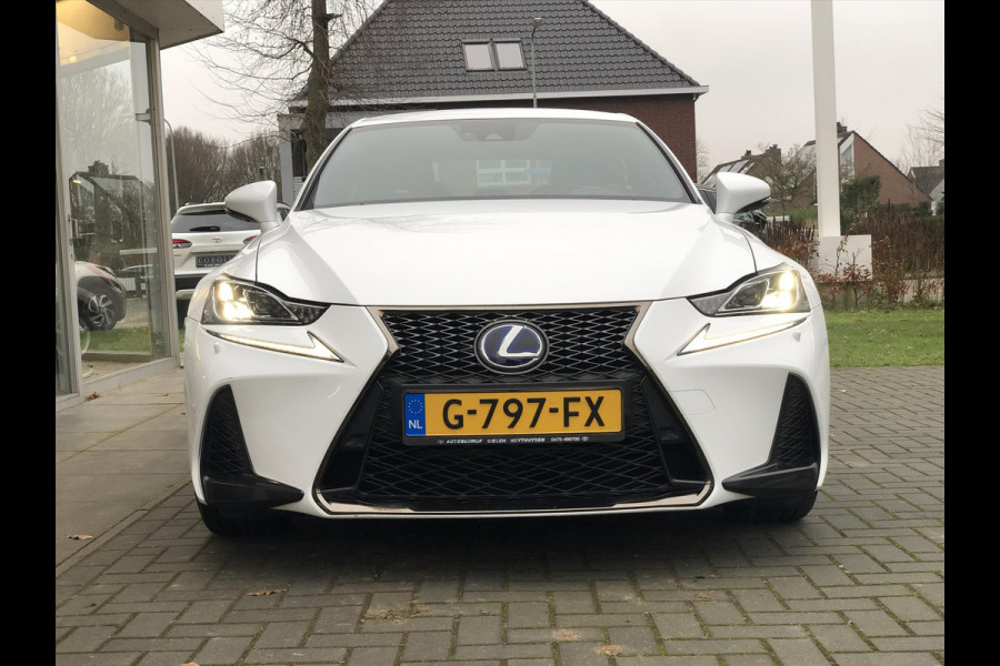 Lexus IS 300h 223pk F Sport Line | Premium Navigatie, Leer, Geheugenfunctie, Stoelventilatie, Parkeersensoren, Adaptive cruise control