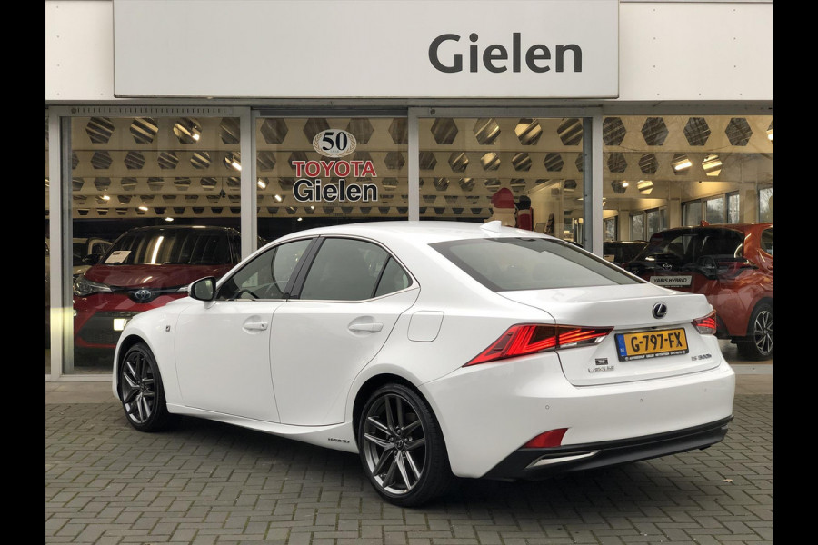 Lexus IS 300h 223pk F Sport Line | Premium Navigatie, Leer, Geheugenfunctie, Stoelventilatie, Parkeersensoren, Adaptive cruise control