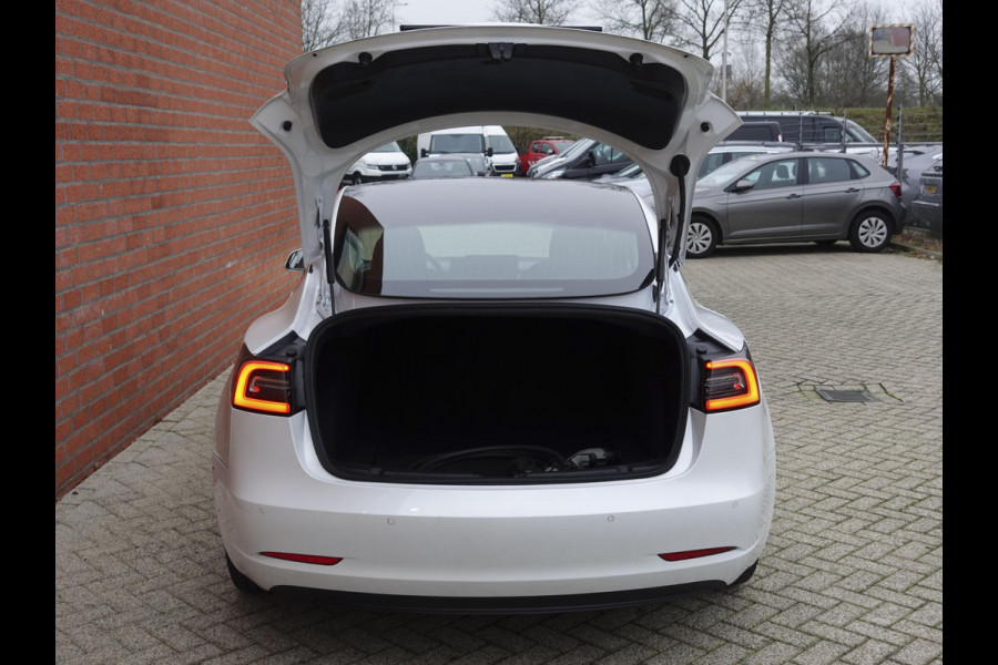 Tesla Model 3 Standard RWD Plus 60 kWh Autopilot Airco Navi Panoramadak Leder Full LED PDC VA + Camera