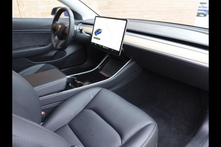 Tesla Model 3 Standard RWD Plus 60 kWh Autopilot Premium Connectivity Leder Panoramadak PDC VA Camera Full LED