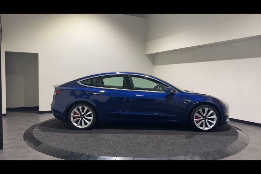 Tesla Model 3 Performance AWD 75 kWh | SoH certificaat bij aanschaf | Lichtmetalen velgen | Rode remklauwen