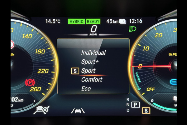 Mercedes-Benz C-Klasse Estate 300 e AMG Line Plug in Hybrid 320pk PHEV | Panodak | Luchtvering | Lederen Alcantara Sportstoelen Verwarmd | Burmester Audio | Adaptive Cruise | Navigatie | Apple Carplay |