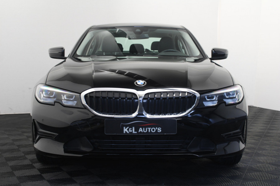 BMW 3 Serie 318i Executive Edition |Navi|Camera|Leder|