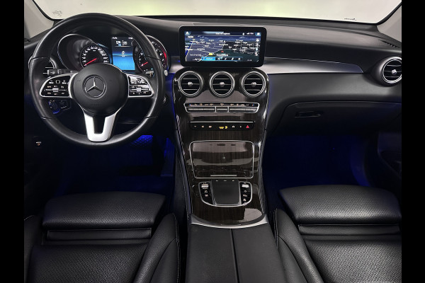 Mercedes-Benz GLC 300e 4MATIC Premium Plus Plug in Hybrid 320pk PHEV | Lederen Sportstoelen | Panodak |  Head up Display | Burmester | Sfeerverlichting | Carplay | Navigatie | 360 Camera |