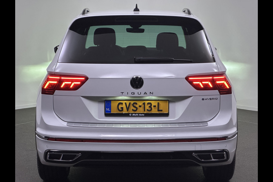 Volkswagen Tiguan 1.4 TSI eHybrid R-Line Plug In Hybrid 245pk PHEV | Trekhaak af Fabriek | Adaptive Cruise | IQ Drive | Adaptief Onderstel | Virtual Cockpit | Alcantara Sportstoelen Verwarmd | 19"L.M |