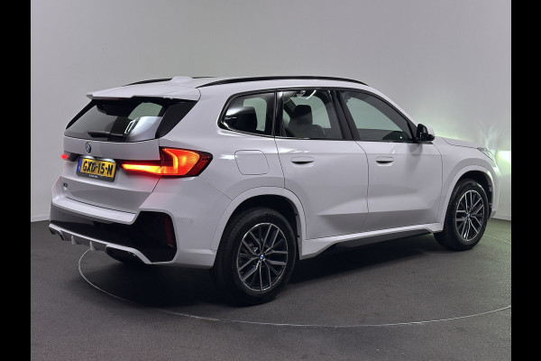 BMW X1 sDrive20i M Sport | Adaptive Cruise | Head Up | Alcantara Sportstoelen | Live Cockpit 360 Camera | Memory