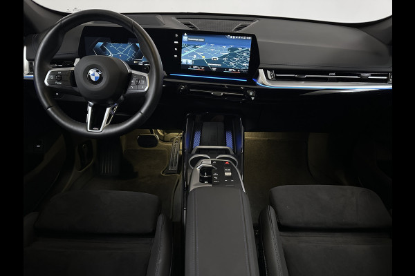 BMW X1 sDrive20i M Sport | Adaptive Cruise | Head Up | Alcantara Sportstoelen | Live Cockpit 360 Camera | Memory