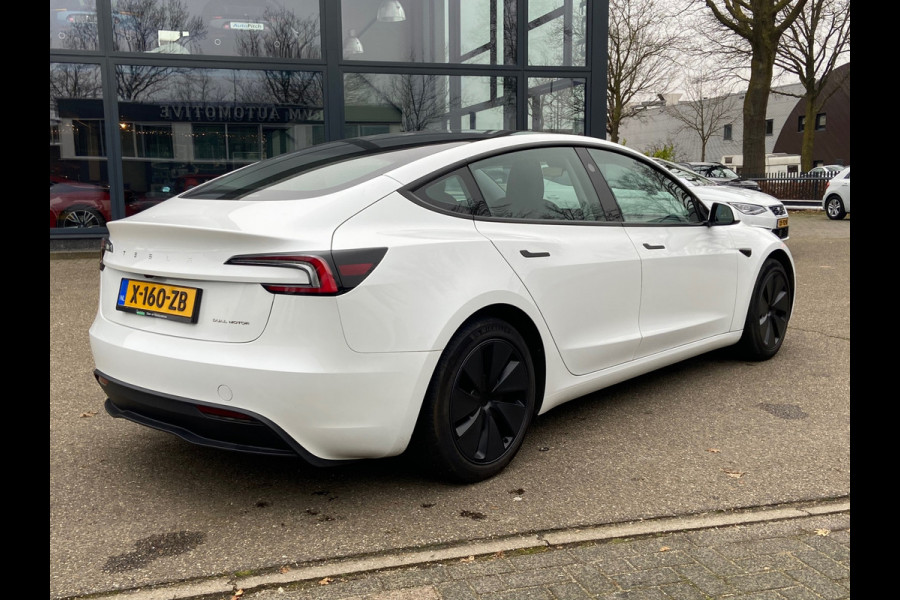 Tesla Model 3 Long Range AWD 78 kWh HIGHLANDER VAN: 49.900,- VOOR: 47.899,- EINDEJAARSVOORDEEL: 2.023,- | ORIG. NL. NAP KM.