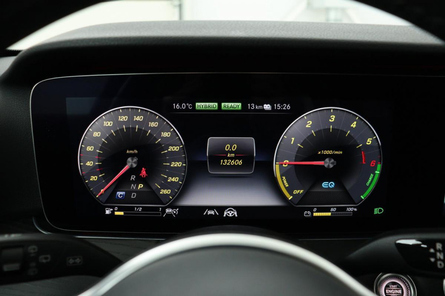 Mercedes-Benz E-Klasse 300de AMG Night | Adaptive cruise | Burmester Sound | Stoelverwarming | Keyless | Carplay | Sfeerverlichting | Camera | Widescreen | Navigatie