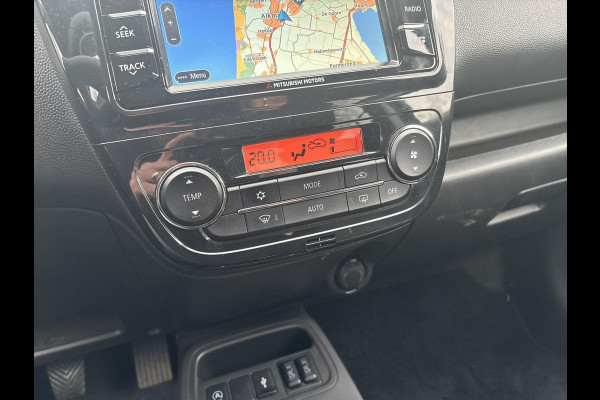 Mitsubishi Space Star 1.2 Nova | navigatie | Apple Carplay | Key-less entry|  stoelverwarming | Trekhaak voor fietsendrager