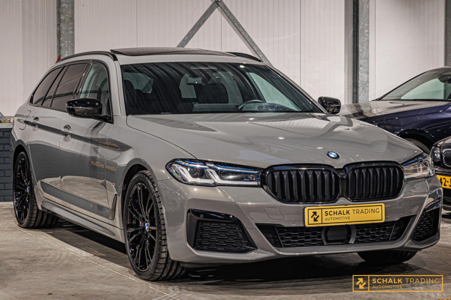 BMW 530e Touring 530e Pano Camera Laser Estoel 20inch Acc HUD