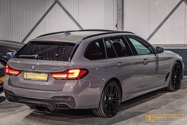 BMW 530e Touring 530e Pano Camera Laser Estoel 20inch Acc HUD