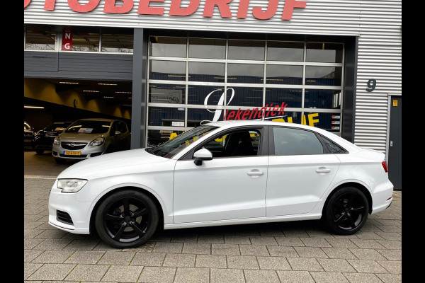 Audi A3 Limousine 1.0 TFSI Design - Airco I Sport velgen I PDC I Comfort pakket I Dealer onderhouden