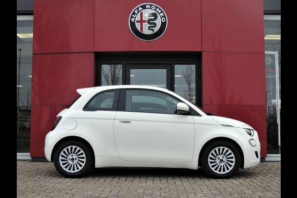 Fiat 500 Action 24 kWh | Radio Plus Pack | Touchscreen Navi | CarPlay | Android