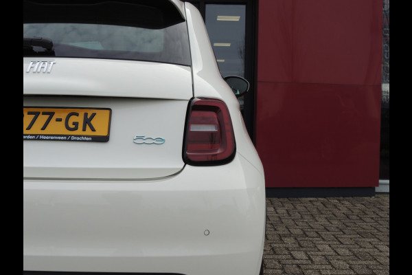 Fiat 500 Action 24 kWh | Radio Plus Pack | Touchscreen Navi | CarPlay | Android