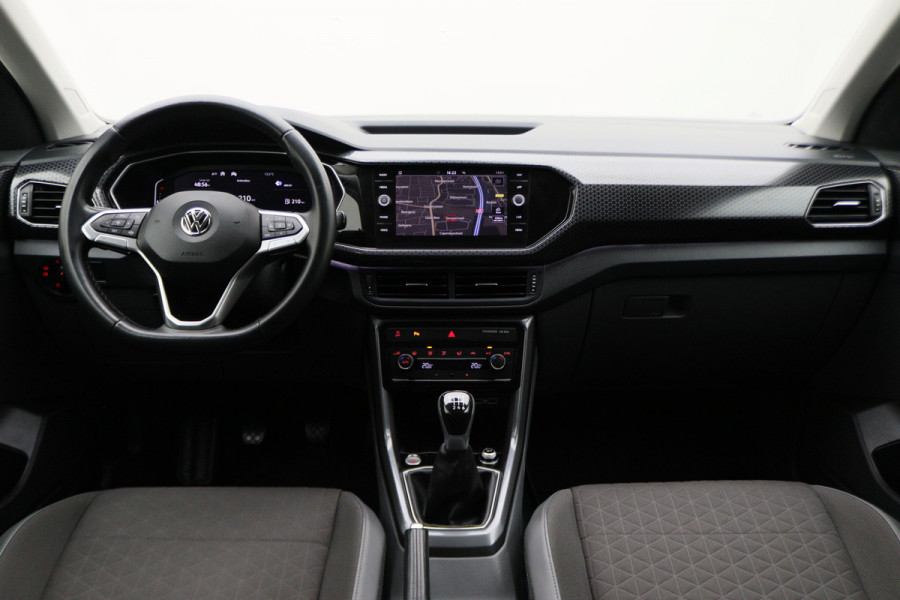 Volkswagen T-Cross 1.0 TSI Style Virtual Cockpit, Camera, ACC, Apple Carplay, DAB, PDC, Trekhaak, 17''