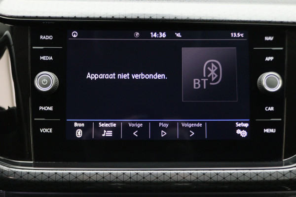 Volkswagen T-Cross 1.0 TSI Style Virtual Cockpit, Camera, ACC, Apple Carplay, DAB, PDC, Trekhaak, 17''