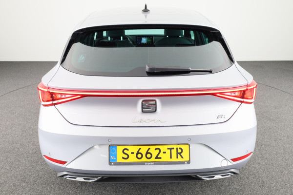 Seat Leon 1.0 TSI FR Business 110 pk | Verlengde garantie | Navigatie | Parkeersensoren achter | Cruise control | Stoelverwarming | Full-LED koplampen |