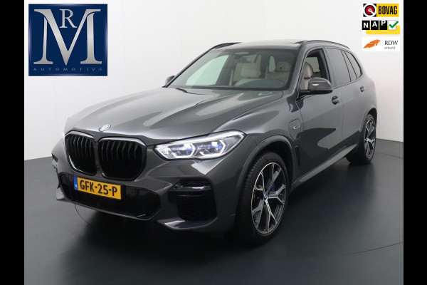 BMW X5 XDrive45e M SPORT VAN: 79.900,- VOOR: 73.877,- EINDEJAARSVOORDEEL: 6.023,- | INDIVIDUAL INT.| ACTIVE STEERING |B&W audio