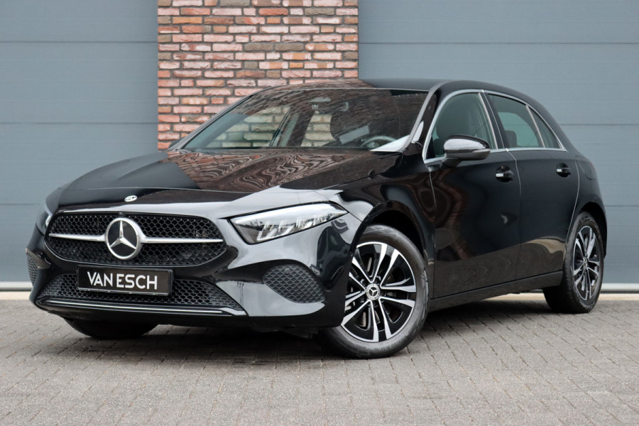 Mercedes-Benz A-Klasse 250 e Luxury Line Aut8 | Facelift | Widescreen | Camera | Stoelverwarming | Zitcomfortpakket | DAB | Apple Carplay/Android Auto | Cruise Control |