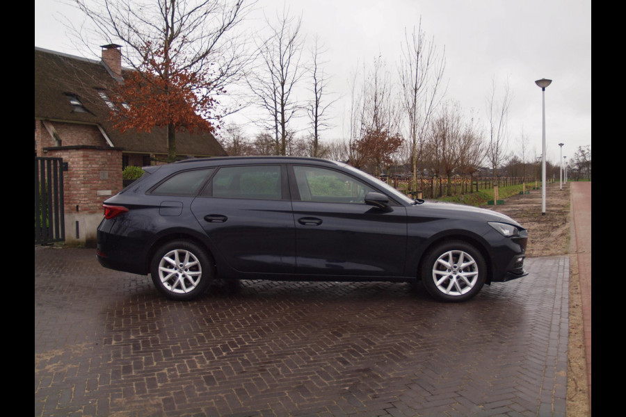 Seat Leon Sportstourer 1.0 TSI Style Business Intense | Apple Carplay | Camera | Cruise Control | Navi |