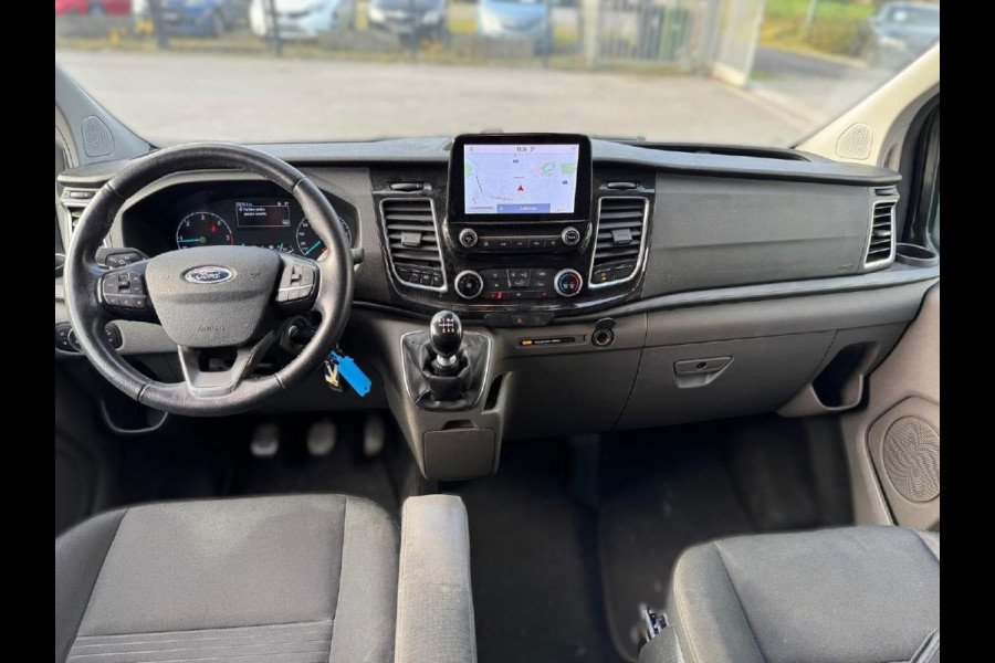 Ford Transit Custom 2.0 TDCI 300 L1 170pk Limited | Dubbele Cabine | DC | Dubbele Schuifdeur | Stoel-Stoel | Trekhaak | Navigatie | Stoelverwarming | Camera |