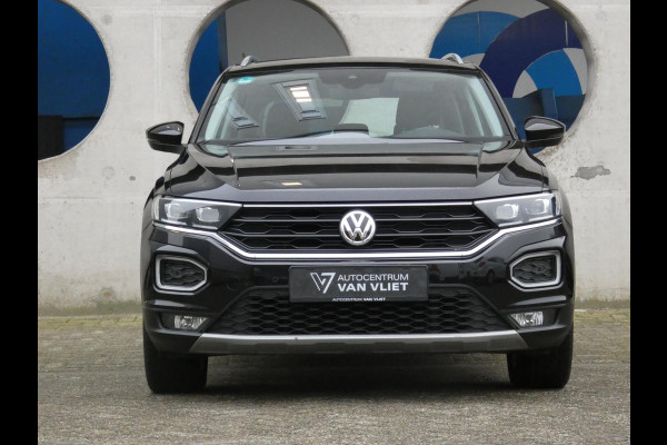 Volkswagen T-Roc 1.5 TSI Sport | NAVIGATIE | TREKHAAK |