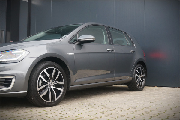 Volkswagen e-Golf E-DITION | Virtual | Camera | Keyless | Warmtepomp | NAP | Stoelverwarming | LED | BTW | Adaptive Cruise Control | LM. Velgen | Climate Control | Navigatie | PDC |