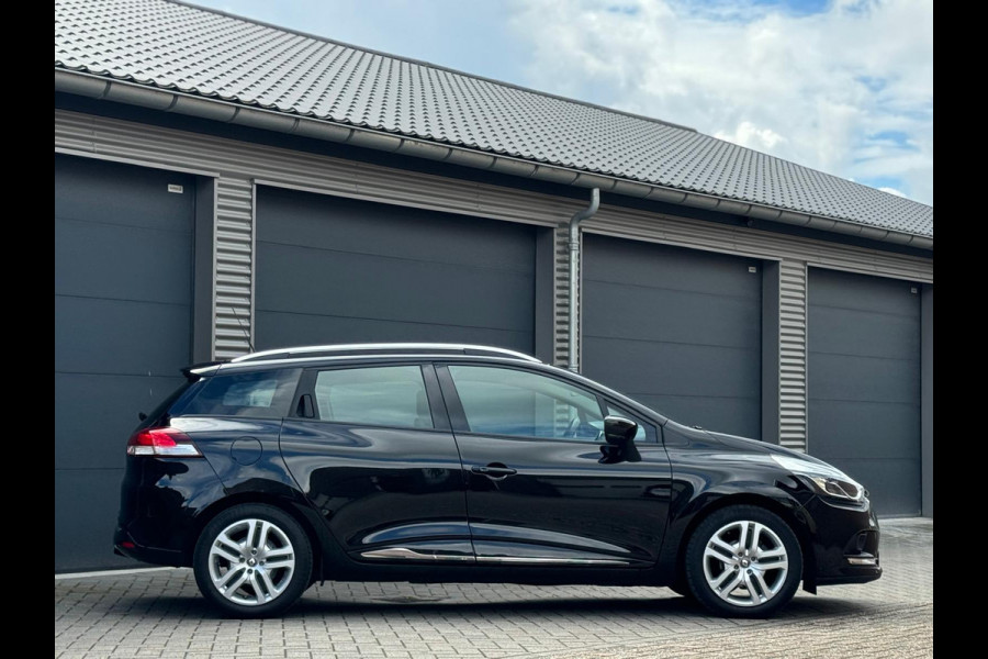 Renault Clio Estate TCe 90 PK intens, climaat control, navigatie, stoelverwarming, cruisecontrol