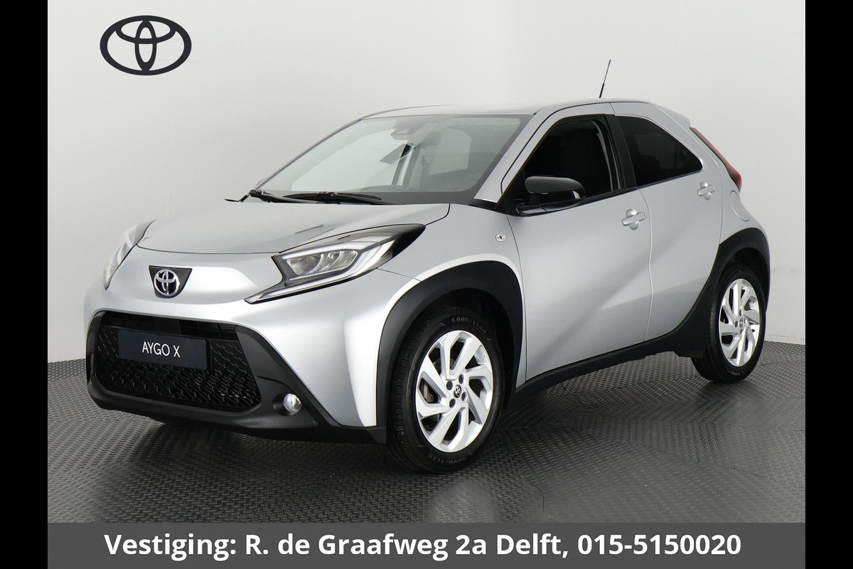 Toyota Aygo X 1.0 VVT-i MT First | Stoelverwarming | Apple Carplay & AndroidAUTO | Lichtmetalen velgen | Camera