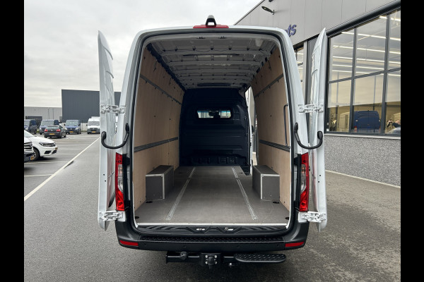 Mercedes-Benz Sprinter 317 CDI L3 H2 3500KG Trekhaak / Automaat / MBUX / Camera / Parkeersensoren / Cruise control / Airco / 270 Graden achterdeuren