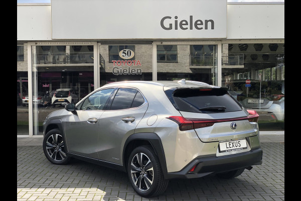 Lexus UX 250h 184pk Preference Line | Dodehoekherkenning, Parkeersensoren, Keyless, 18 inch, CarPlay, Stoel + Stuurverwarming