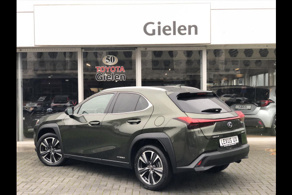 Lexus UX 250h 184pk Preference Line | Dodehoekherkenning, Parkeersensoren, Keyless, 18 inch, CarPlay, Stoel + Stuurverwarming