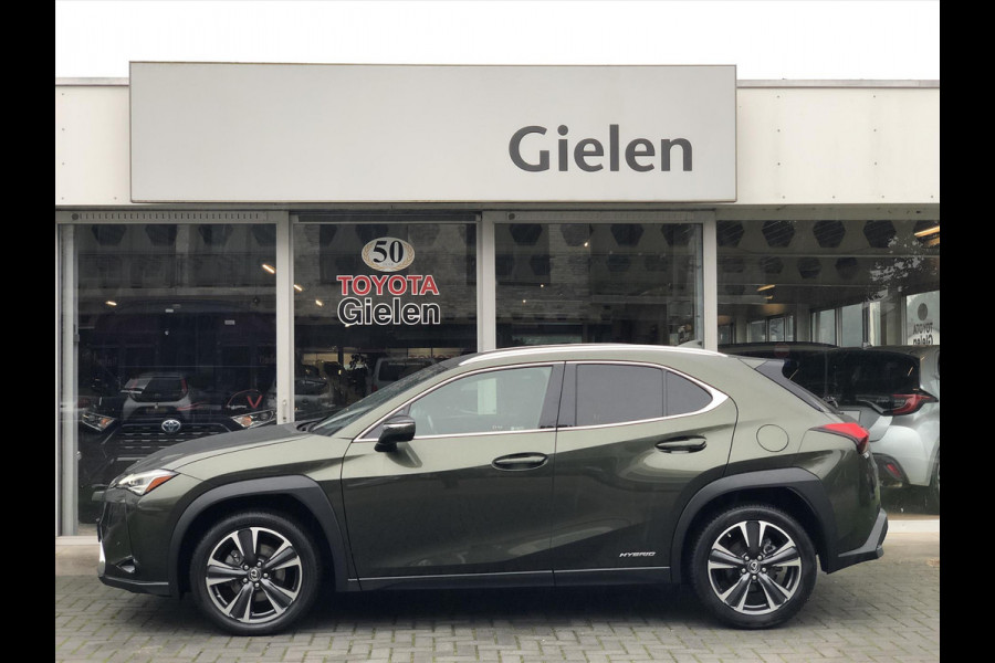 Lexus UX 250h 184pk Preference Line | Dodehoekherkenning, Parkeersensoren, Keyless, 18 inch, CarPlay, Stoel + Stuurverwarming