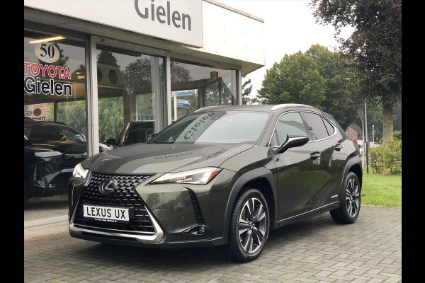 Lexus UX 250h 184pk Preference Line | Dodehoekherkenning, Parkeersensoren, Keyless, 18 inch, CarPlay, Stoel + Stuurverwarming