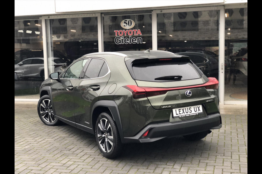 Lexus UX 250h 184pk Preference Line | Dodehoekherkenning, Parkeersensoren, Keyless, 18 inch, CarPlay, Stoel + Stuurverwarming