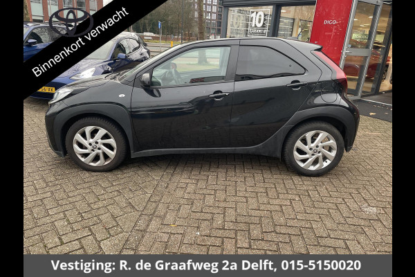 Toyota Aygo X 1.0 VVT-i MT first | Stoelverwarming | Camera | Lichtmetalen velgen