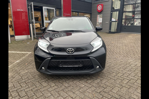 Toyota Aygo X 1.0 VVT-i MT first