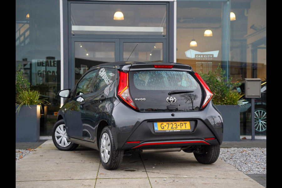 Toyota Aygo 1.0 VVT-i x-fun / Bluetooth / Speedlimiter / Airco/ LED