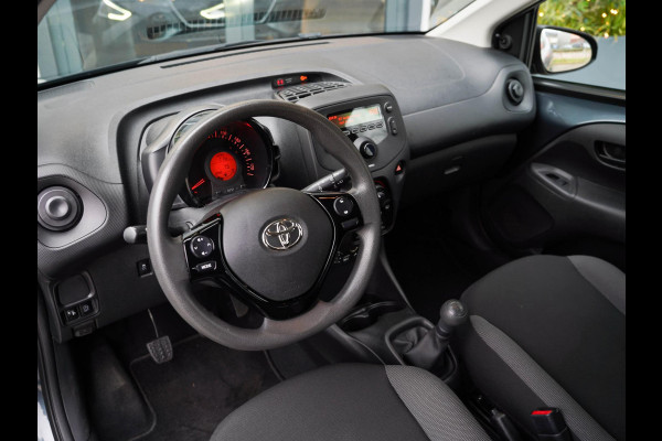 Toyota Aygo 1.0 VVT-i x-fun / Bluetooth / Speedlimiter / Airco/ LED