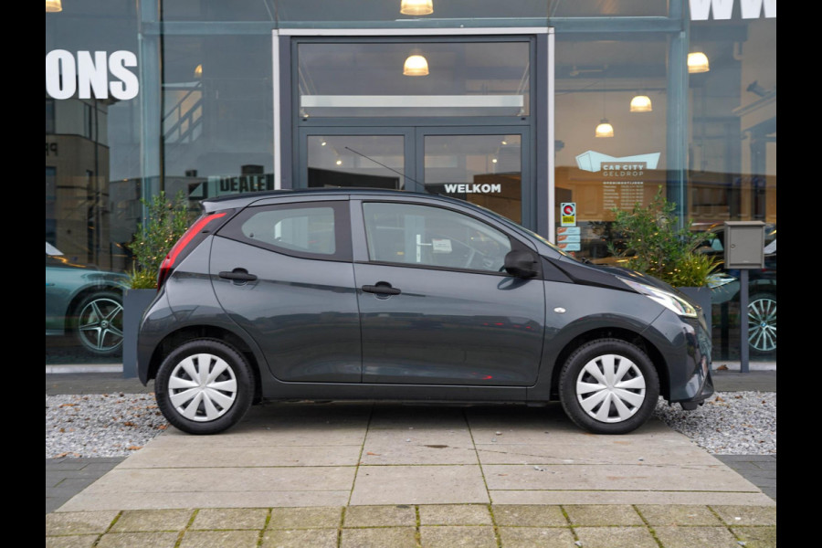 Toyota Aygo 1.0 VVT-i x-fun / Bluetooth / Speedlimiter / Airco/ LED